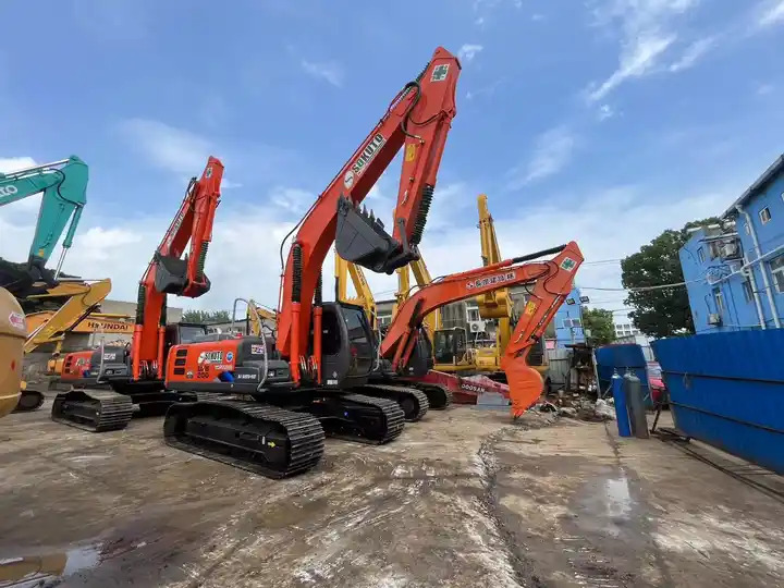 Hot sale Low Working Hour Hitachi zx120 cheap used excavator Japan Made Hitachi  zx200 20 ton Excavator in good condition - Гусеничный экскаватор: фото 3 Hot sale Low Working Hour Hitachi zx120 cheap used excavator Japan Made Hitachi  zx200 20 ton Excavator in good condition - Гусеничный экскаватор: фото 3