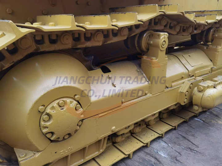 Japan Imported Caterpillar D7R Bulldozer Japan Original Cat D7G D7R D9n D8r Used Bulldozers - Бульдозер: фото 2 Japan Imported Caterpillar D7R Bulldozer Japan Original Cat D7G D7R D9n D8r Used Bulldozers - Бульдозер: фото 2
