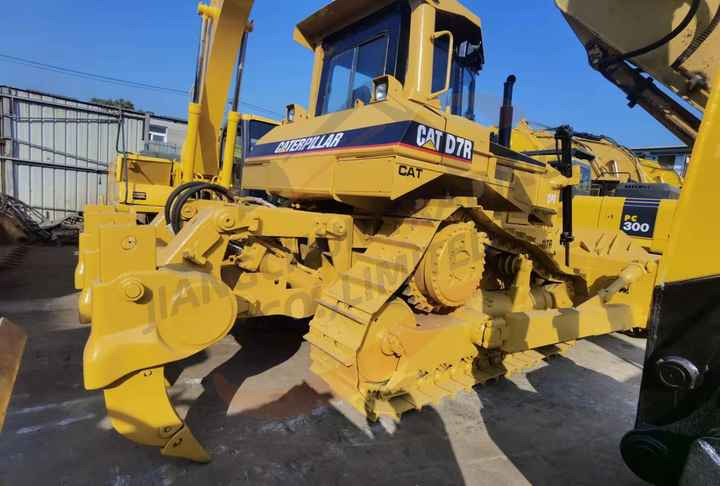 Japan Imported Caterpillar D9R Bulldozer Japan Original Cat D9n D8r Used Bulldozers - Бульдозер: фото 5 Japan Imported Caterpillar D9R Bulldozer Japan Original Cat D9n D8r Used Bulldozers - Бульдозер: фото 5