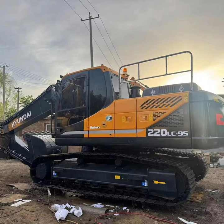 Korea Original Used Hyundai 220LC-9S Excavator Used Robex Hyundai 220 Excavator 220LC-9S Used Excavators for Sale - Экскаватор: фото 2 Korea Original Used Hyundai 220LC-9S Excavator Used Robex Hyundai 220 Excavator 220LC-9S Used Excavators for Sale - Экскаватор: фото 2