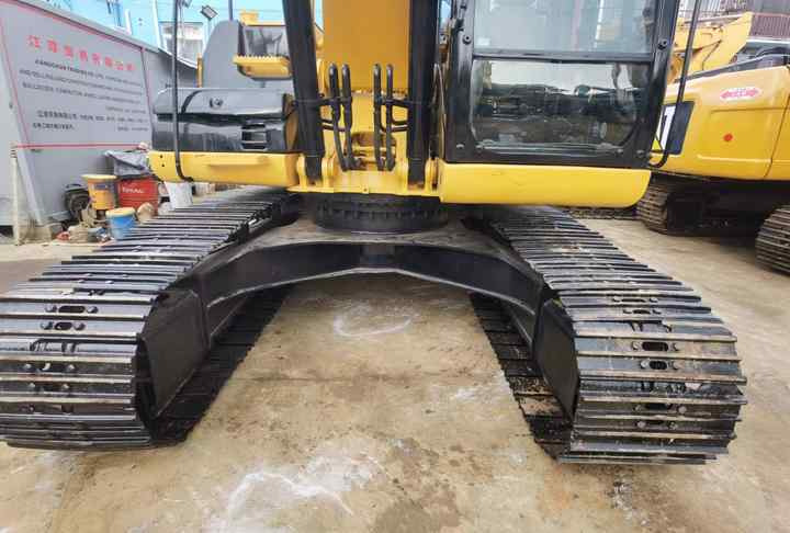 Original Caterpillar Excavator Parts,Low Working Hours Of Used Excavator Cat320,320b,320c,320d,320dl,320d2 For Sale In Shanghai - Гусеничный экскаватор: фото 4 Original Caterpillar Excavator Parts,Low Working Hours Of Used Excavator Cat320,320b,320c,320d,320dl,320d2 For Sale In Shanghai - Гусеничный экскаватор: фото 4