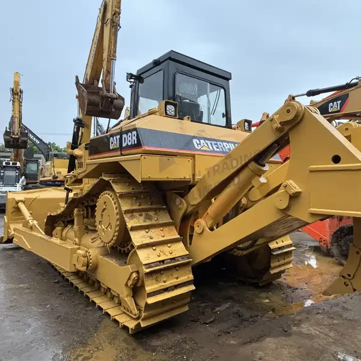 Original Second Hand Cat Bulldozer Caterpillar D8r 40 Tons Bulldozer with Good Quality in Low Price for Sale - Бульдозер: фото 1 Original Second Hand Cat Bulldozer Caterpillar D8r 40 Tons Bulldozer with Good Quality in Low Price for Sale - Бульдозер: фото 1