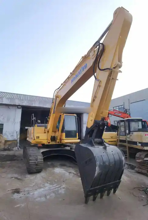 Original Well-Maintained Komatsu PC220-8 Used Excavator for Sale - Гусеничный экскаватор: фото 3 Original Well-Maintained Komatsu PC220-8 Used Excavator for Sale - Гусеничный экскаватор: фото 3