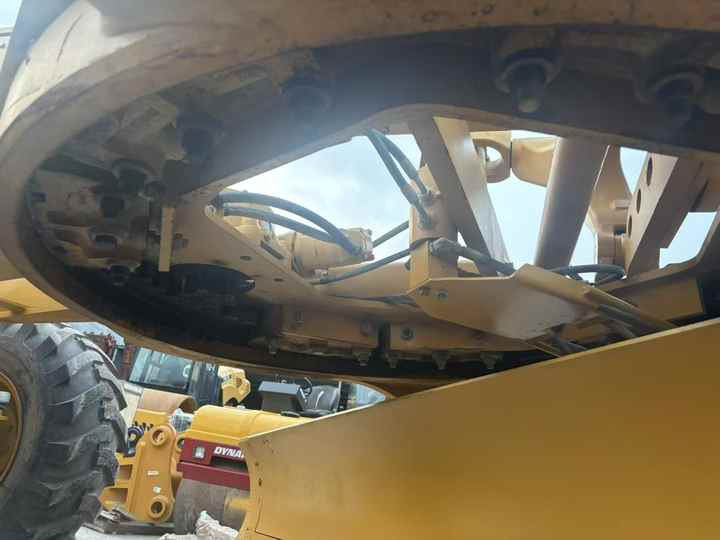 Second Hand SEM921 Motor Grader / Second Hand Motor Grader Sem 921 922 919 SEM Motor Grader for Sale - Грейдер: фото 3 Second Hand SEM921 Motor Grader / Second Hand Motor Grader Sem 921 922 919 SEM Motor Grader for Sale - Грейдер: фото 3