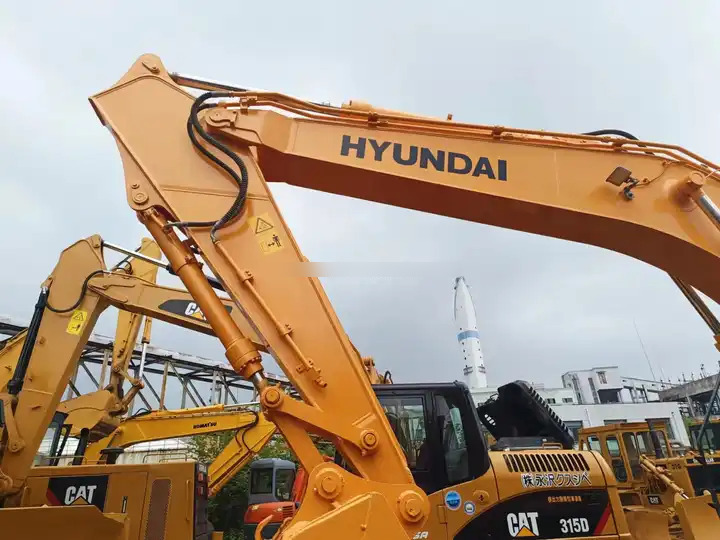 Second hand Crawler Original Hyundai Excavator R220L VS-9S 220LC 215LC for Sale Used Hyundai Excavator Hyundai - Гусеничный экскаватор: фото 2 Second hand Crawler Original Hyundai Excavator R220L VS-9S 220LC 215LC for Sale Used Hyundai Excavator Hyundai - Гусеничный экскаватор: фото 2