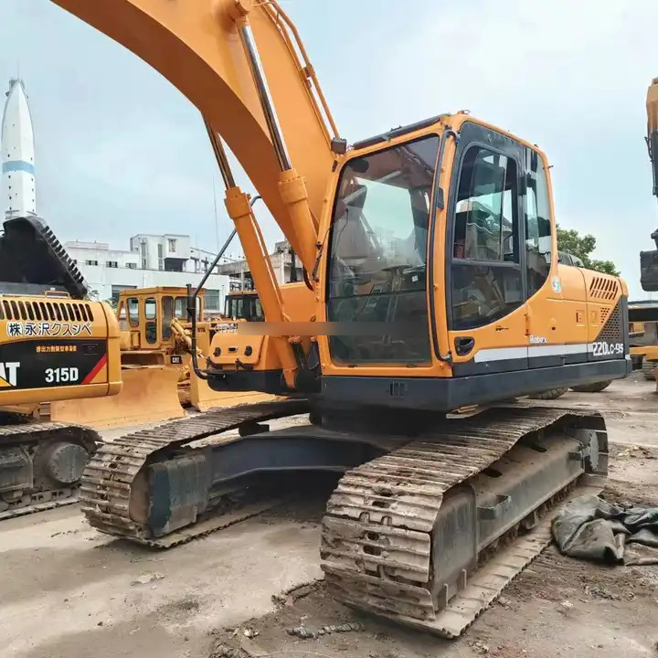 Second hand Crawler Original Hyundai Excavator R220L VS-9S 220LC 215LC for Sale Used Hyundai Excavator Hyundai - Гусеничный экскаватор: фото 1 Second hand Crawler Original Hyundai Excavator R220L VS-9S 220LC 215LC for Sale Used Hyundai Excavator Hyundai - Гусеничный экскаватор: фото 1