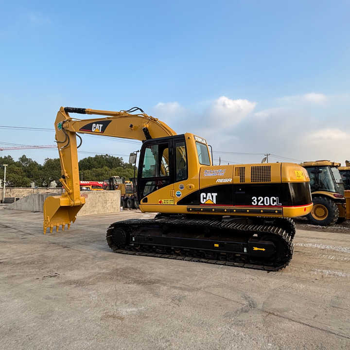 Selling Original Japanese Second-hand Cat 320C Excavator 20 Tons Caterpillar 320CL Excavator at Low Price - Гусеничный экскаватор: фото 1 Selling Original Japanese Second-hand Cat 320C Excavator 20 Tons Caterpillar 320CL Excavator at Low Price - Гусеничный экскаватор: фото 1