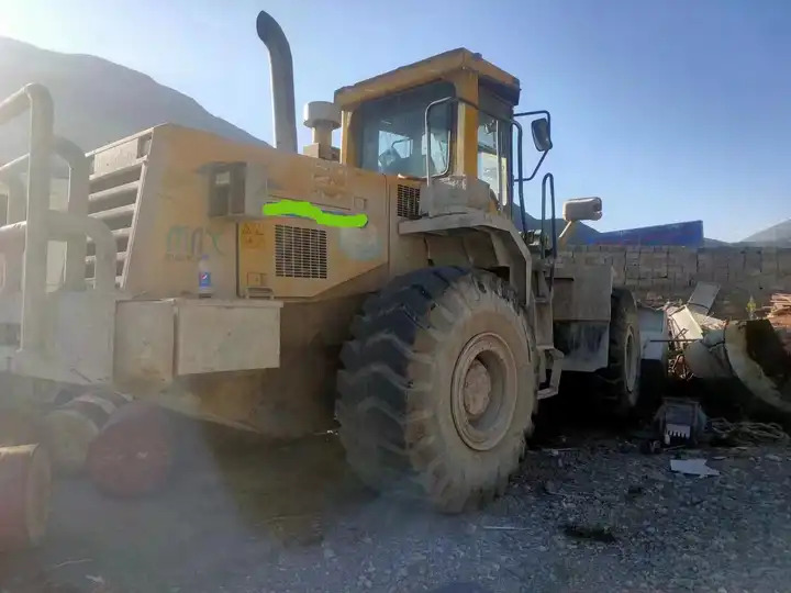 Used 7 Ton Heavy Front Loader Komatsu Wa470 Good Price Japan Made Tire Loader In Shanghai - Колёсный погрузчик: фото 2 Used 7 Ton Heavy Front Loader Komatsu Wa470 Good Price Japan Made Tire Loader In Shanghai - Колёсный погрузчик: фото 2