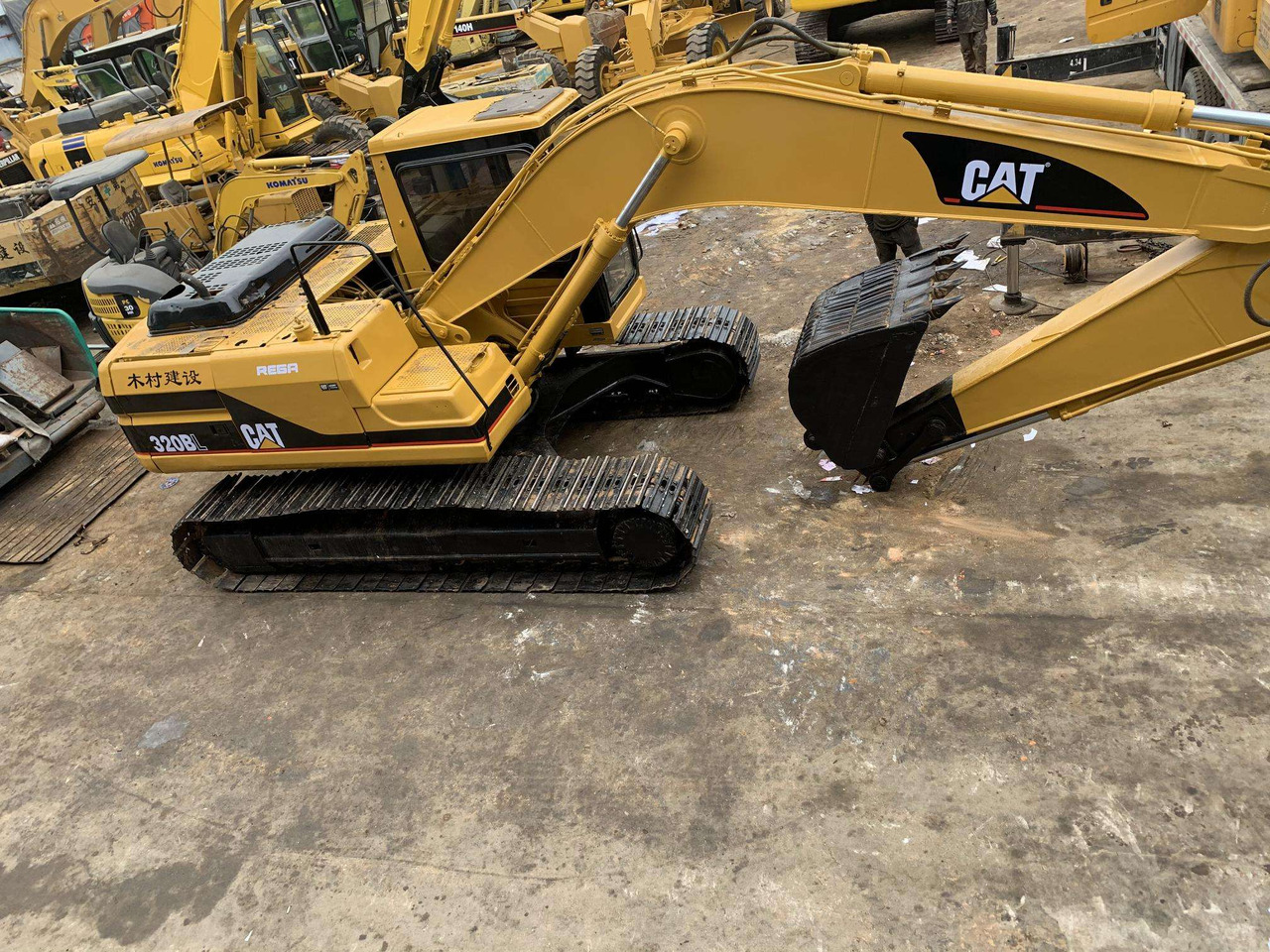 Used CAT Excavator 320B 320BL 320C 320CL 320D 320D2 320D2L Made In Japan - Гусеничный экскаватор: фото 3 Used CAT Excavator 320B 320BL 320C 320CL 320D 320D2 320D2L Made In Japan - Гусеничный экскаватор: фото 3