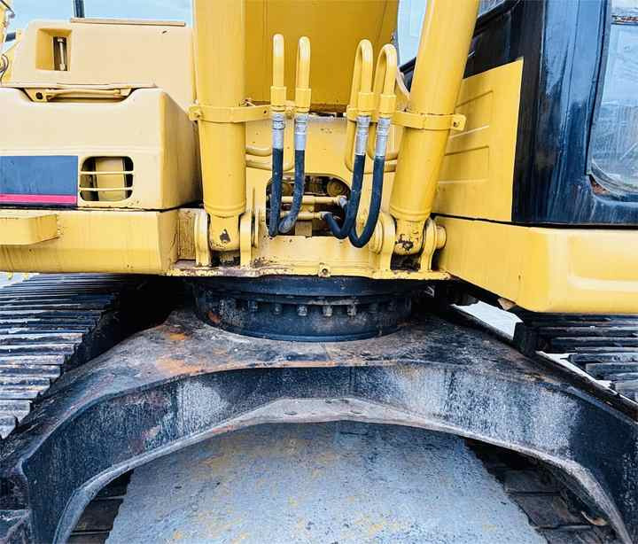 Used Excavator Cat 320bl Best Second Hand Excavator Caterpillar 320 320d 320b For Sale In Shanghai - Гусеничный экскаватор: фото 3 Used Excavator Cat 320bl Best Second Hand Excavator Caterpillar 320 320d 320b For Sale In Shanghai - Гусеничный экскаватор: фото 3