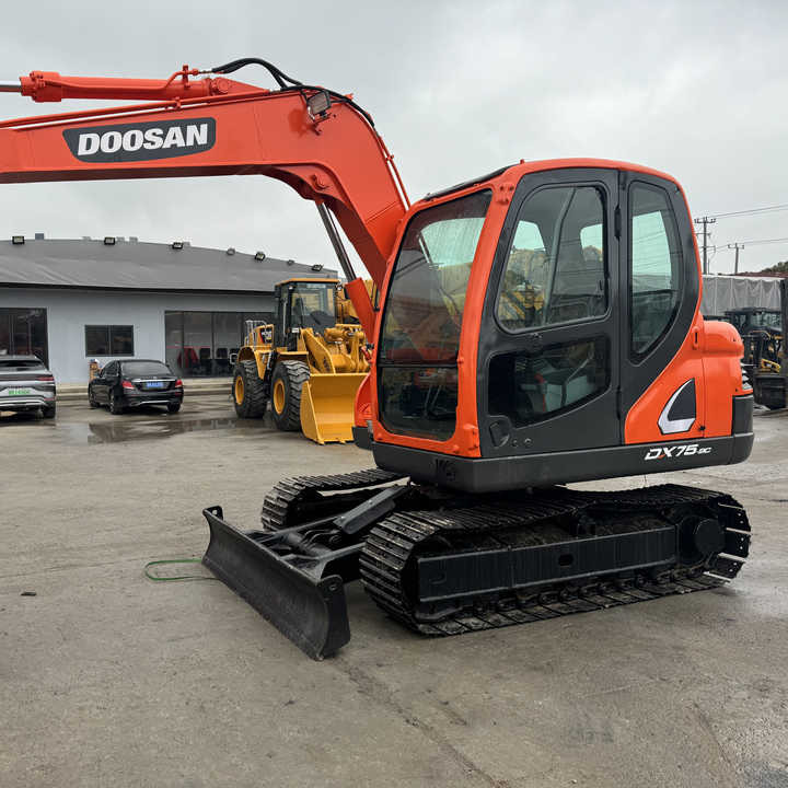 Used Excavator Doosan DX75-9C Second-hand Excavator Digger DX75-9C Compact Shovel Crawler Doosan 75 Excavator Doosan Dx75-9C - Гусеничный экскаватор: фото 1 Used Excavator Doosan DX75-9C Second-hand Excavator Digger DX75-9C Compact Shovel Crawler Doosan 75 Excavator Doosan Dx75-9C - Гусеничный экскаватор: фото 1