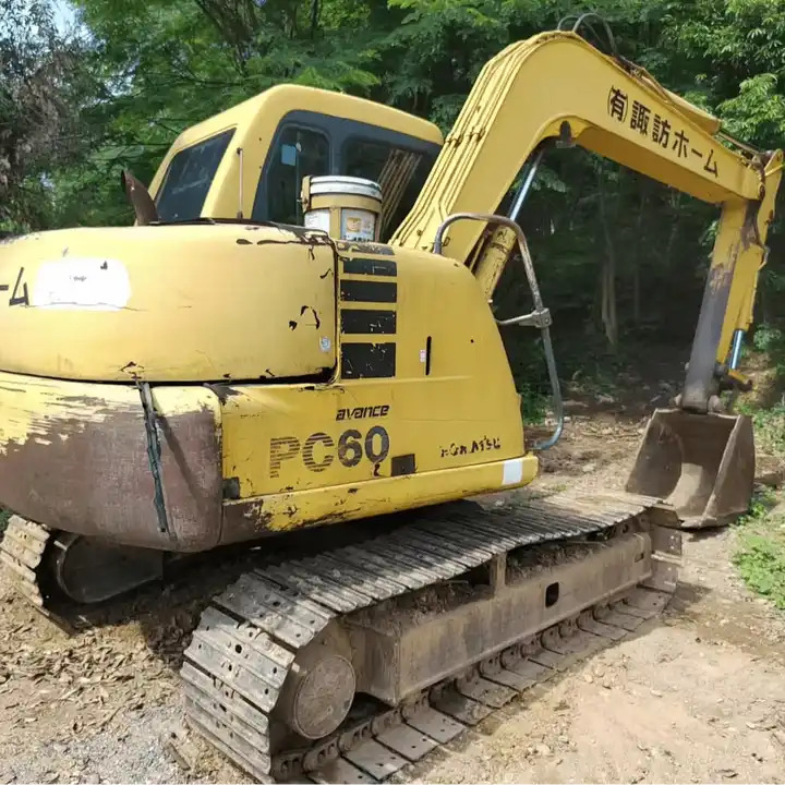 Used Japan Original Secondhand Komatsu PC56-7 PC60-8 PC70-8 Mini Digger Crawler Excavator - Экскаватор: фото 1 Used Japan Original Secondhand Komatsu PC56-7 PC60-8 PC70-8 Mini Digger Crawler Excavator - Экскаватор: фото 1