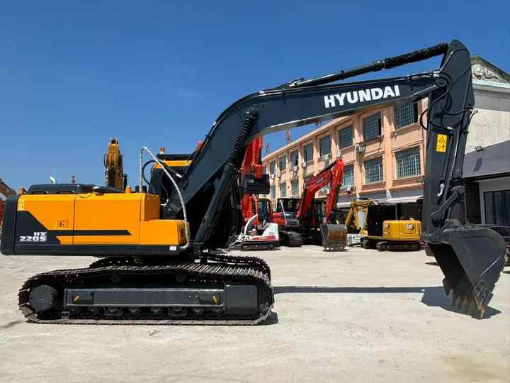 Used Korea Hyundai 220LC-9 22TON of Excavators in Good Condition Low Price Second-hand - Экскаватор: фото 3 Used Korea Hyundai 220LC-9 22TON of Excavators in Good Condition Low Price Second-hand - Экскаватор: фото 3