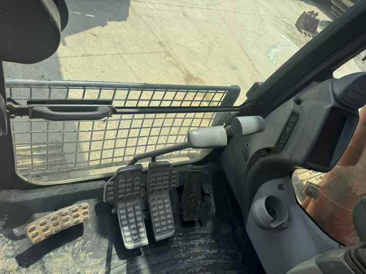 Used Machinery ZX350-5G ZX350-3G 35 Ton Crawler Used Hitachi Excavators Hitachi Heavy Duty Machine ZAXIS 350-5G 350-3G for Sale - Экскаватор: фото 5 Used Machinery ZX350-5G ZX350-3G 35 Ton Crawler Used Hitachi Excavators Hitachi Heavy Duty Machine ZAXIS 350-5G 350-3G for Sale - Экскаватор: фото 5