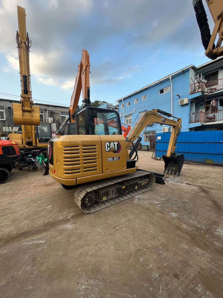 Used construction machine 305.5E2 CAT excavator mini 5 tons excavator in good condition on sale - Гусеничный экскаватор: фото 3 Used construction machine 305.5E2 CAT excavator mini 5 tons excavator in good condition on sale - Гусеничный экскаватор: фото 3