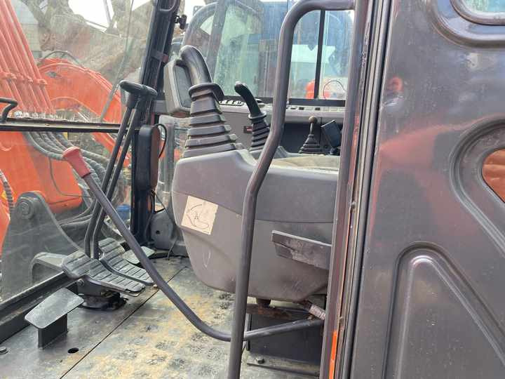 Used excavator doosan dx60 excavators earth-moving machinery doosan dx60 dx80 dx75 dx225 for sale - Гусеничный экскаватор: фото 4 Used excavator doosan dx60 excavators earth-moving machinery doosan dx60 dx80 dx75 dx225 for sale - Гусеничный экскаватор: фото 4