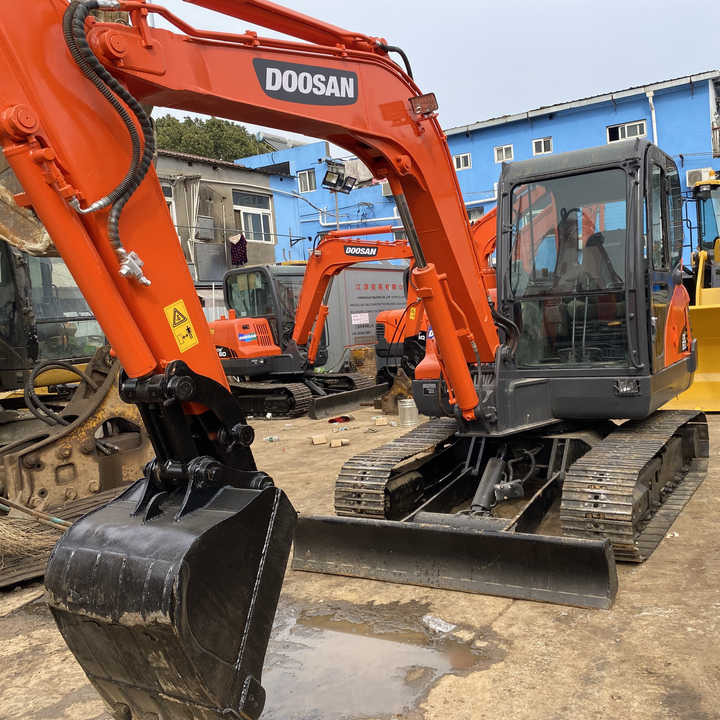 Used excavator doosan dx60 excavators earth-moving machinery doosan dx60 dx80 dx75 dx225 for sale - Гусеничный экскаватор: фото 1 Used excavator doosan dx60 excavators earth-moving machinery doosan dx60 dx80 dx75 dx225 for sale - Гусеничный экскаватор: фото 1
