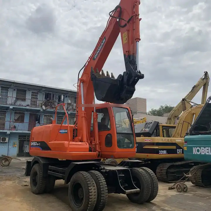 Wheel digging excavator Used DOOSAN150W DH150W DH150W-7 / second-hand KOREA engine DOOSAN DH 150 150W-7 DOOSAN150 - Гусеничный экскаватор: фото 1 Wheel digging excavator Used DOOSAN150W DH150W DH150W-7 / second-hand KOREA engine DOOSAN DH 150 150W-7 DOOSAN150 - Гусеничный экскаватор: фото 1