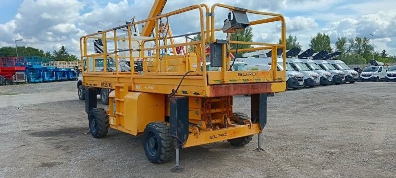 Haulotte H12SXLNT - 12m, 4x4, diesel - Ножничный подъемник: фото 1 Haulotte H12SXLNT - 12m, 4x4, diesel - Ножничный подъемник: фото 1