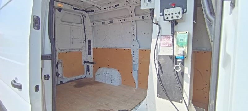 Грузовик с подъемником Renault Master Klubb K32 - 12,5 m, 120 kg: фото 11