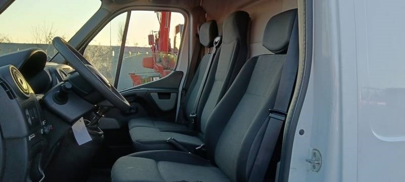 Грузовик с подъемником Renault Master Klubb K32: фото 11