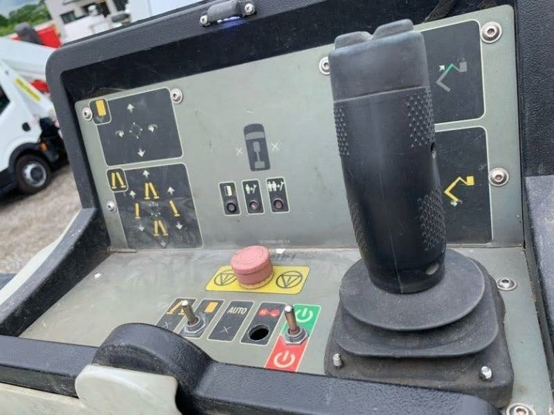 Грузовик с подъемником Renault Master Versalift VTL135 EVO - 13,3 m - 120kg: фото 14 Грузовик с подъемником Renault Master Versalift VTL135 EVO - 13,3 m - 120kg: фото 14