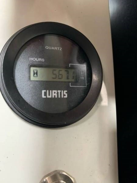 Грузовик с подъемником Renault Master Versalift VTL135 EVO - 13,3 m - 120kg: фото 17 Грузовик с подъемником Renault Master Versalift VTL135 EVO - 13,3 m - 120kg: фото 17