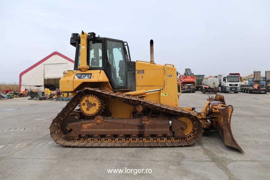CAT D 6 N - Бульдозер: фото 1 CAT D 6 N - Бульдозер: фото 1