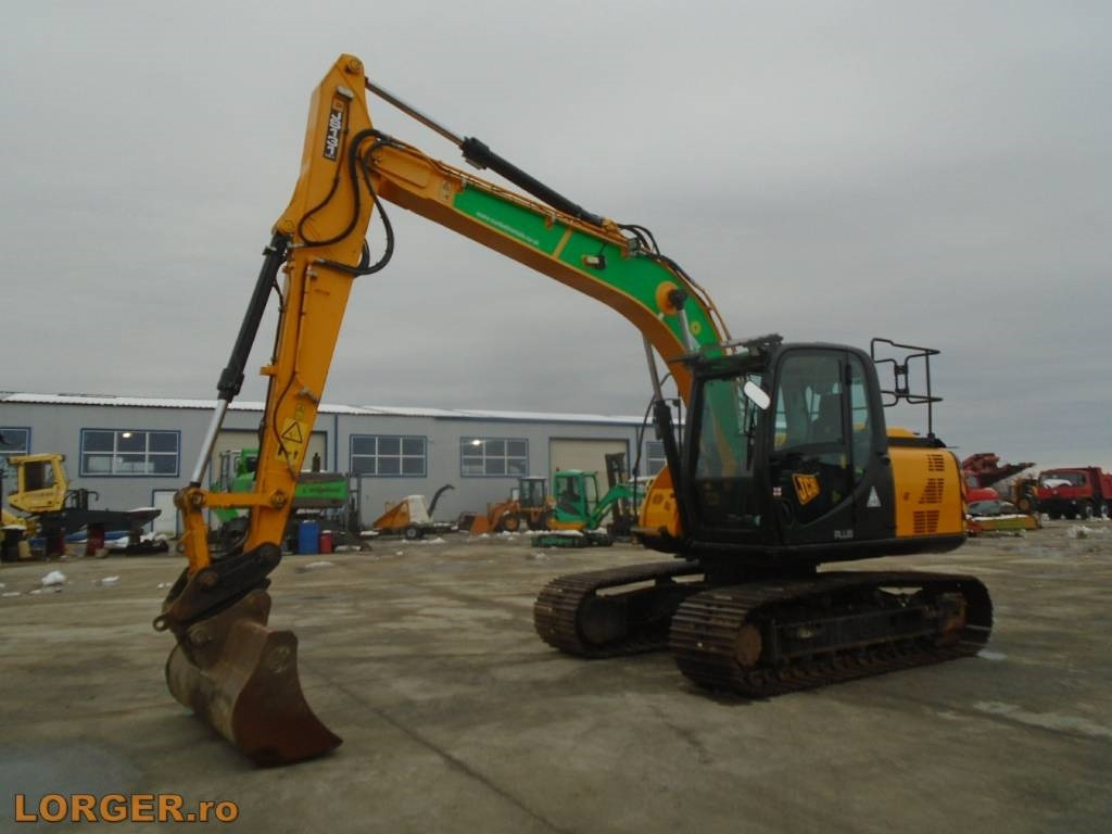 JCB JS 131 LC - Гусеничный экскаватор: фото 1 JCB JS 131 LC - Гусеничный экскаватор: фото 1