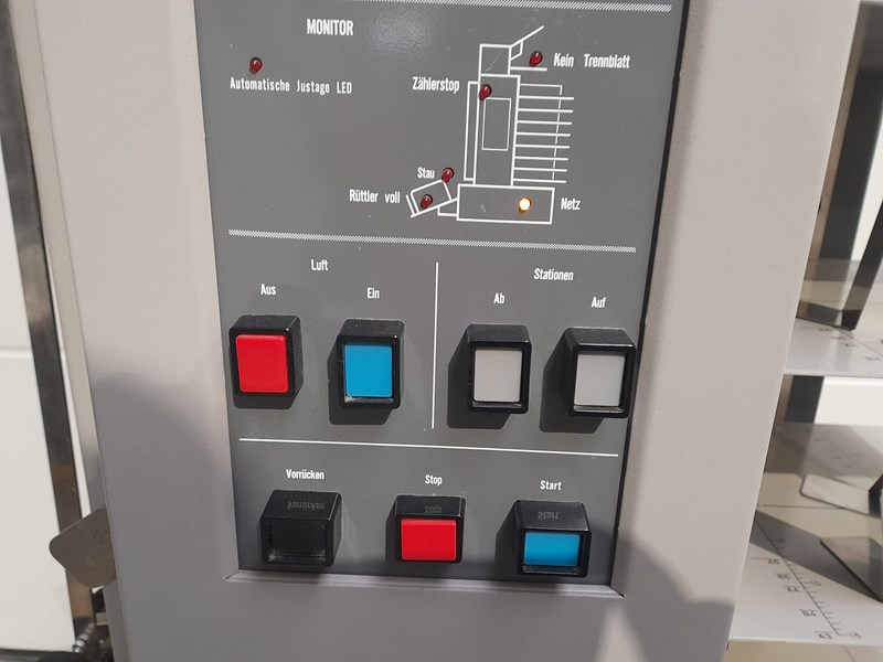 Horizon AC-8000 S | collator | 8 stations | 1992 - Печатное оборудование: фото 3 Horizon AC-8000 S | collator | 8 stations | 1992 - Печатное оборудование: фото 3