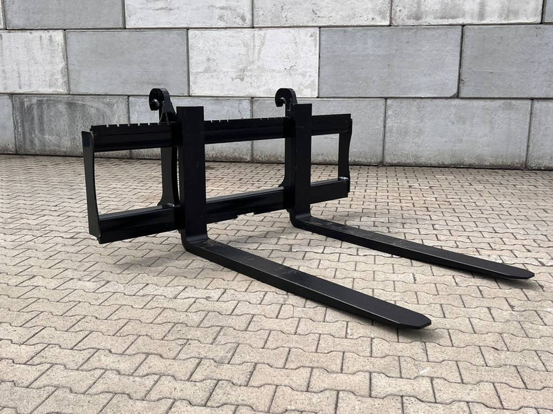 Volvo L60 / 70 / 90 / 110 8 tons Palletforks Palletvorken / Palletgabel - Вилы для Строительной техники: фото 1 Volvo L60 / 70 / 90 / 110 8 tons Palletforks Palletvorken / Palletgabel - Вилы для Строительной техники: фото 1