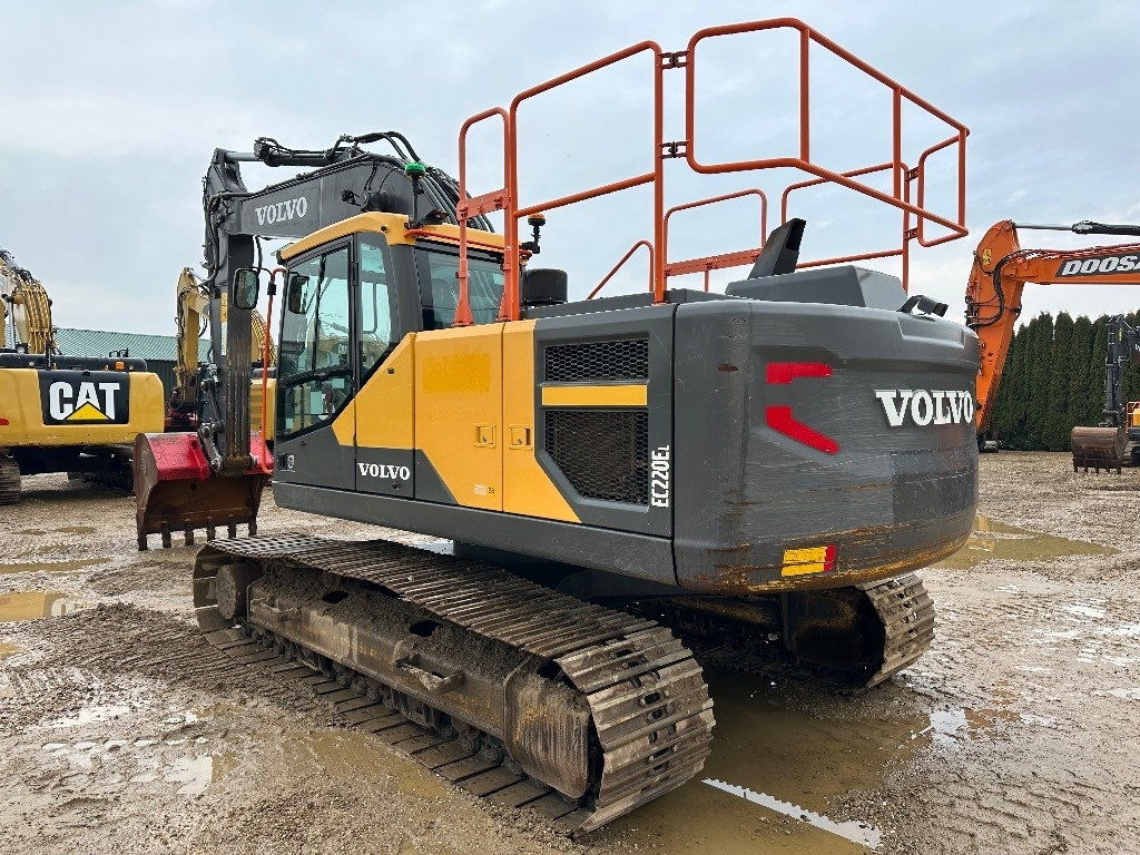 Гусеничный экскаватор Volvo EC 220 EL: фото 14