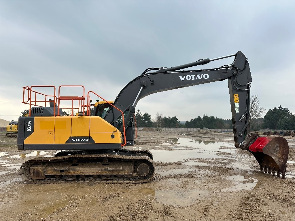 Гусеничный экскаватор Volvo EC 220 EL: фото 6