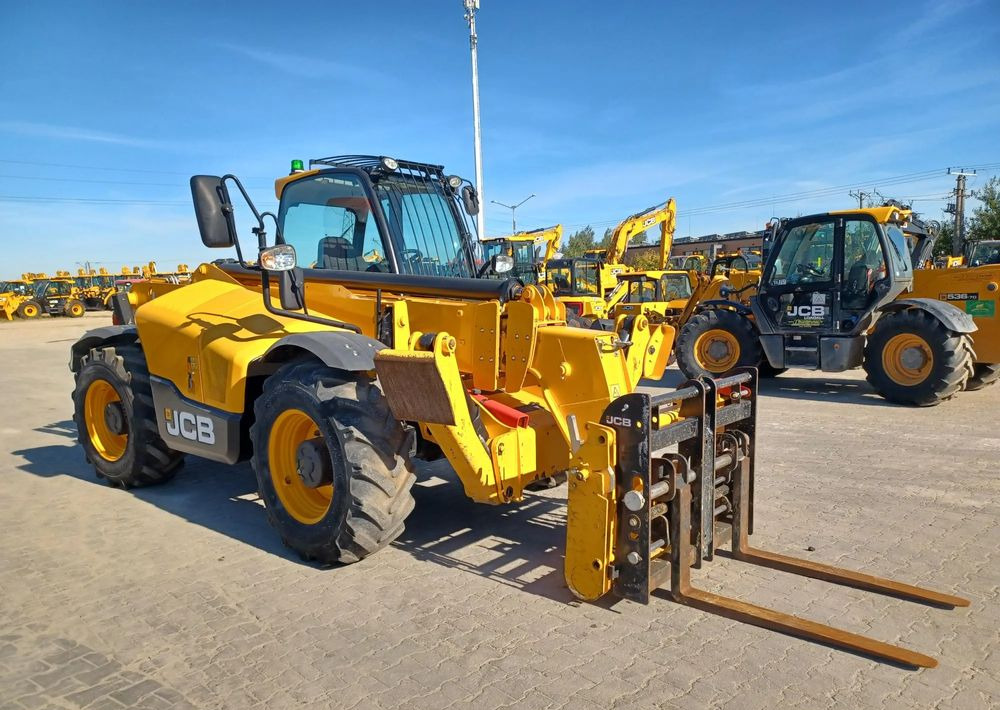 JCB 535-125 - Телескопический погрузчик: фото 2 JCB 535-125 - Телескопический погрузчик: фото 2