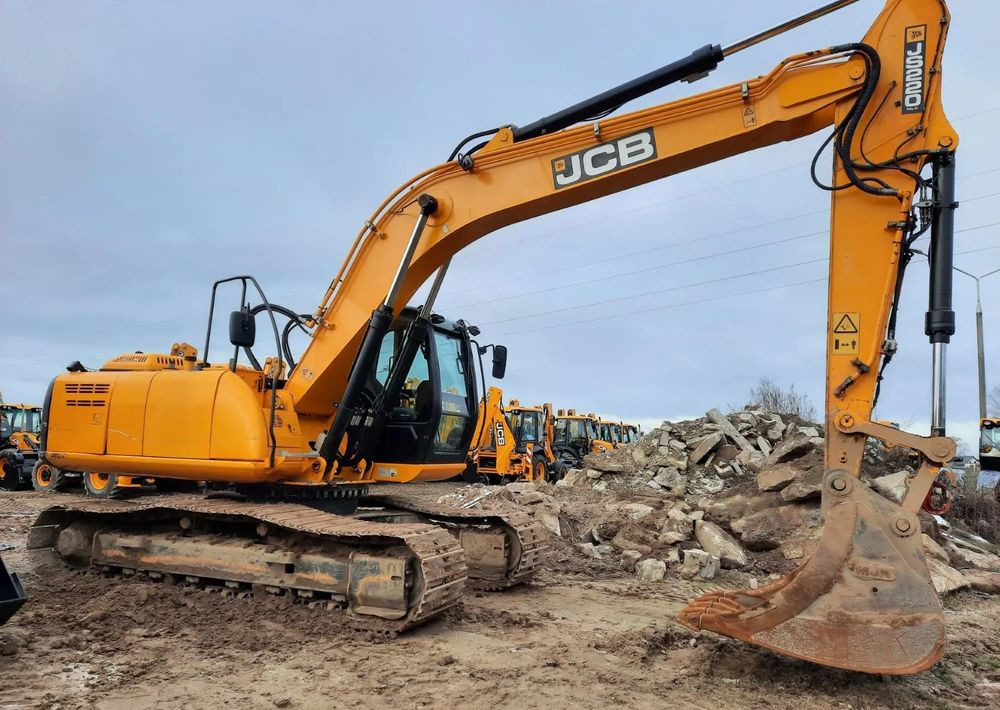 JCB JS 220 - Гусеничный экскаватор: фото 2 JCB JS 220 - Гусеничный экскаватор: фото 2