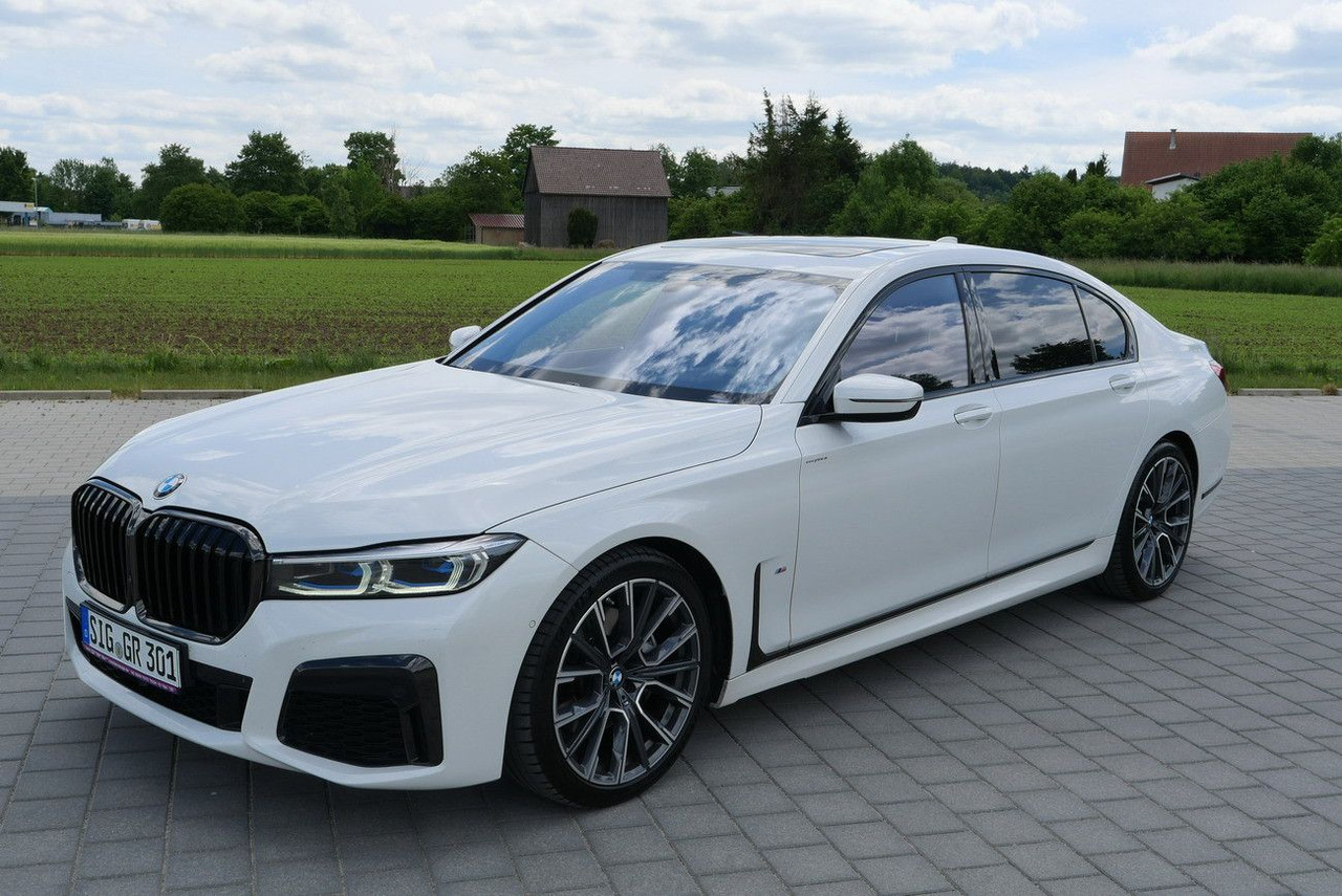 BMW 730Ld XDRIVE /VOLL/REAR ENTERT. /LANGSTRECKE 48V - Седан: фото 2 BMW 730Ld XDRIVE /VOLL/REAR ENTERT. /LANGSTRECKE 48V - Седан: фото 2