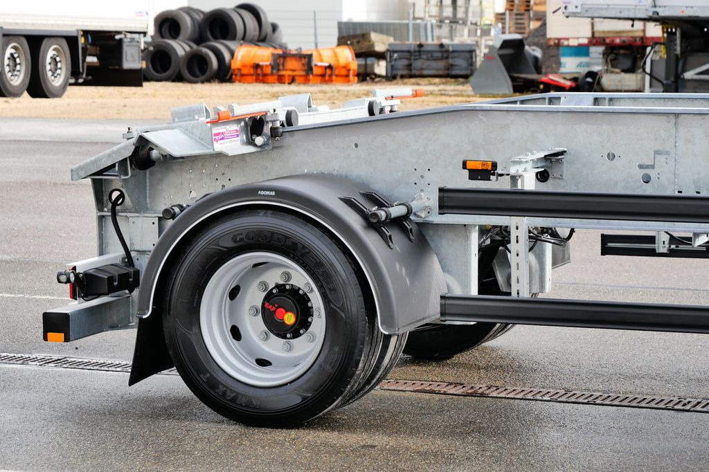 Web-Trailer ARA 18/ DIN 30722 / 5000 - 7000 mm/19,5 VERZINKT - Прицеп мультилифт/ Бункеровоз: фото 5 Web-Trailer ARA 18/ DIN 30722 / 5000 - 7000 mm/19,5 VERZINKT - Прицеп мультилифт/ Бункеровоз: фото 5
