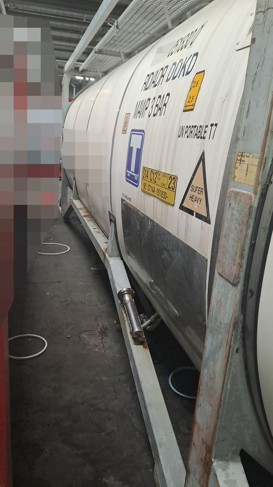 31.000 Liter V4A ADR bis 6/2026 mehrmals vorha - Танк-контейнер: фото 2 31.000 Liter V4A ADR bis 6/2026 mehrmals vorha - Танк-контейнер: фото 2
