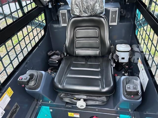 SUNWARD SWL2830 SUNWARD /BOBCAT - Мини-погрузчик с бортовым поворотом: фото 5 SUNWARD SWL2830 SUNWARD /BOBCAT - Мини-погрузчик с бортовым поворотом: фото 5