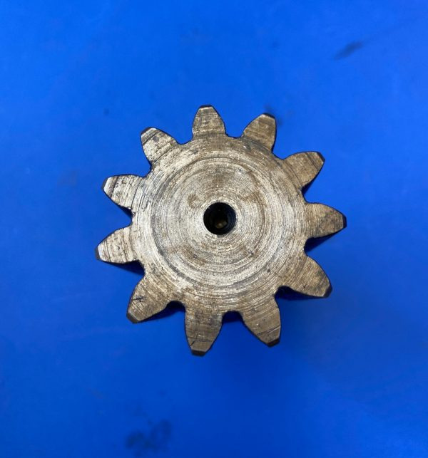 Wałek obrotu 010390A – NewHolland E18 Case CX18 - Поворотный редуктор для Строительной техники: фото 3 Wałek obrotu 010390A – NewHolland E18 Case CX18 - Поворотный редуктор для Строительной техники: фото 3