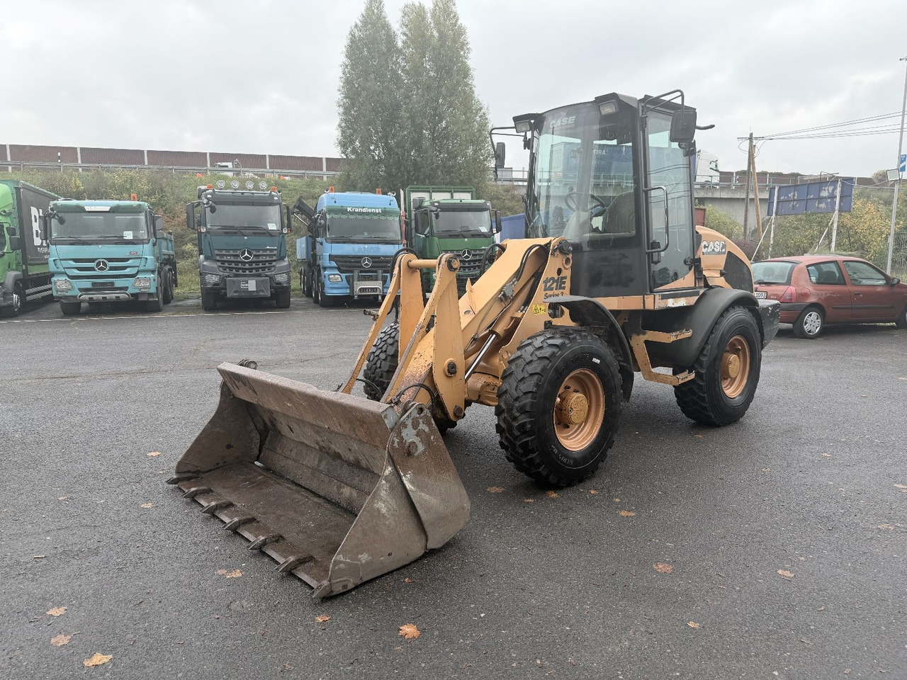 Case 121 E - Колёсный погрузчик: фото 3 Case 121 E - Колёсный погрузчик: фото 3