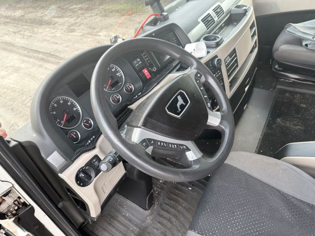 Тентованный грузовик MAN TGX 26.460 FG 6x2 Motorschaden: фото 9 Тентованный грузовик MAN TGX 26.460 FG 6x2 Motorschaden: фото 9