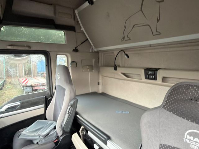 Тентованный грузовик MAN TGX 26.460 FG 6x2 Motorschaden: фото 12 Тентованный грузовик MAN TGX 26.460 FG 6x2 Motorschaden: фото 12