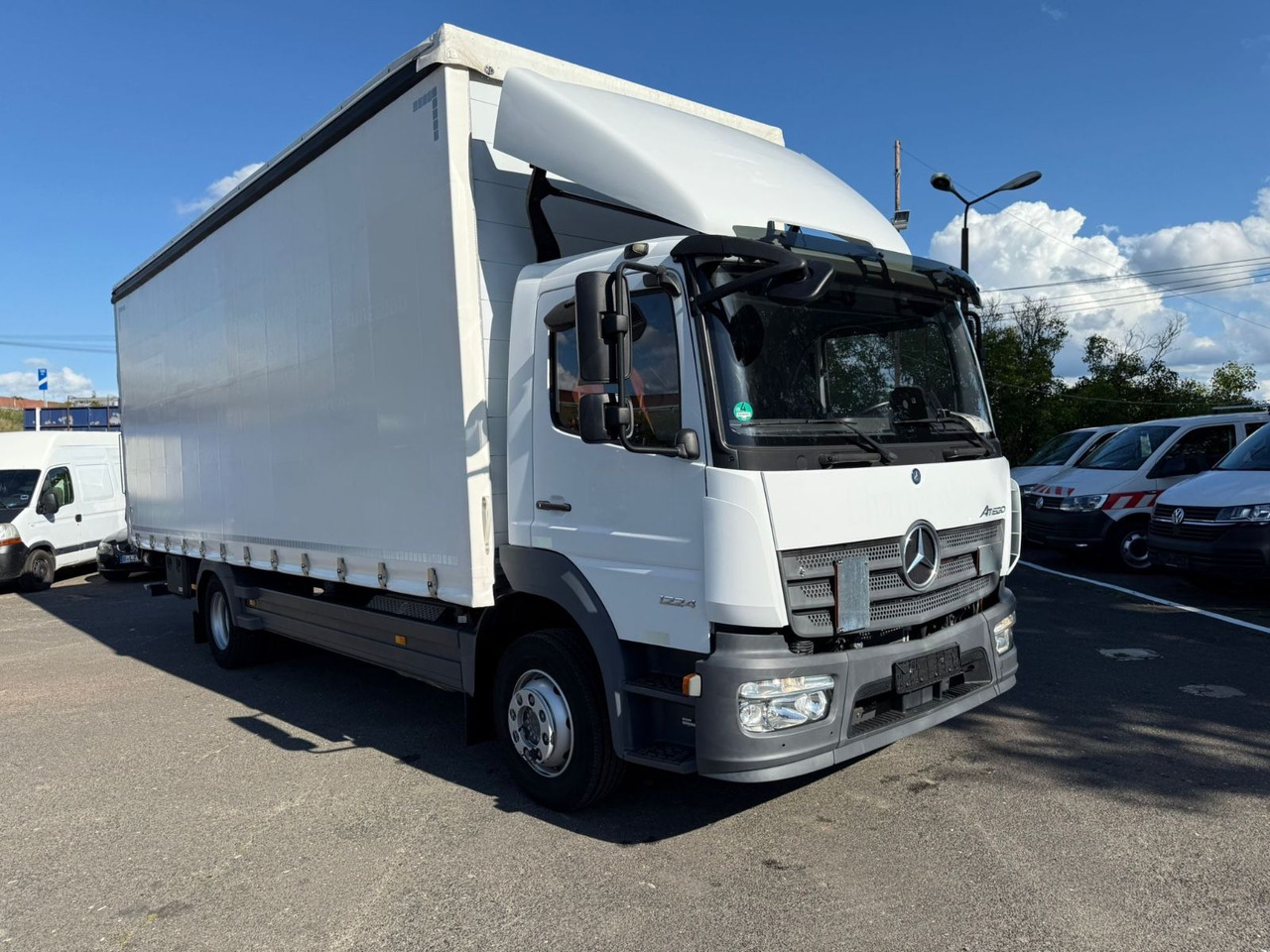 Mercedes-Benz Atego 1224 OM936 4x2 18 TKM - Тентованный грузовик: фото 3 Mercedes-Benz Atego 1224 OM936 4x2 18 TKM - Тентованный грузовик: фото 3