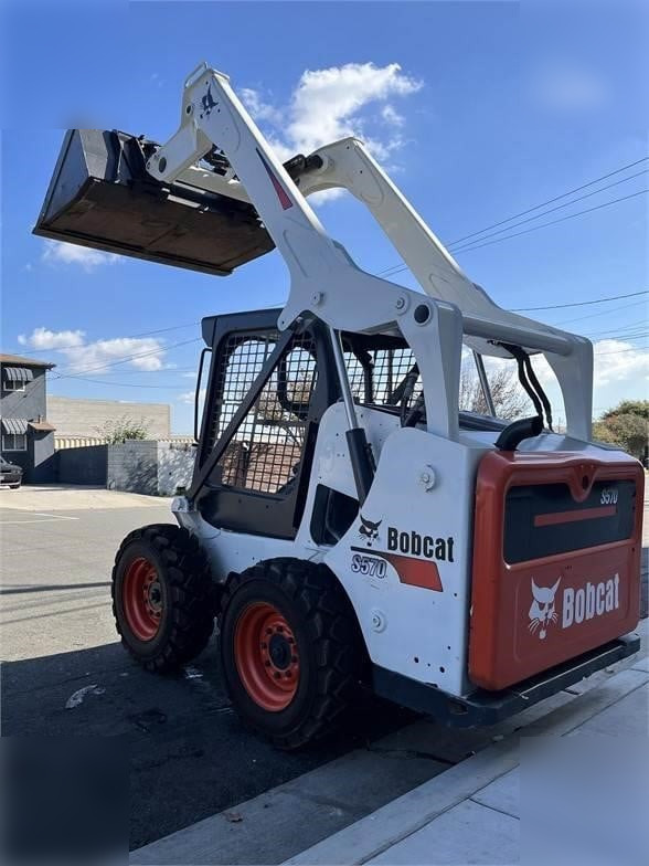 BOBCAT S590 - Мини-погрузчик с бортовым поворотом: фото 3 BOBCAT S590 - Мини-погрузчик с бортовым поворотом: фото 3