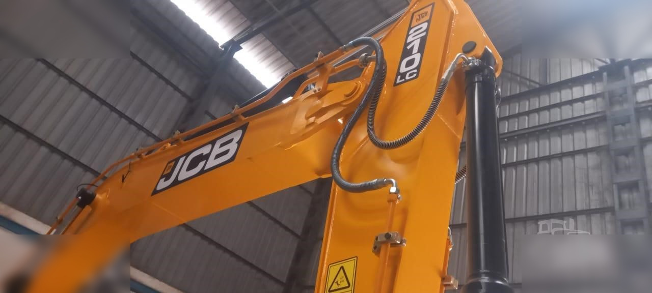 JCB JS210 LC - Гусеничный экскаватор: фото 3 JCB JS210 LC - Гусеничный экскаватор: фото 3
