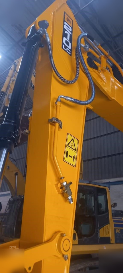 Новый Гусеничный экскаватор JCB JS210 LC: фото 6