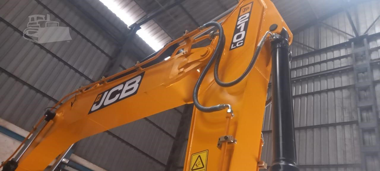 JCB JS210 LC - Гусеничный экскаватор: фото 3 JCB JS210 LC - Гусеничный экскаватор: фото 3