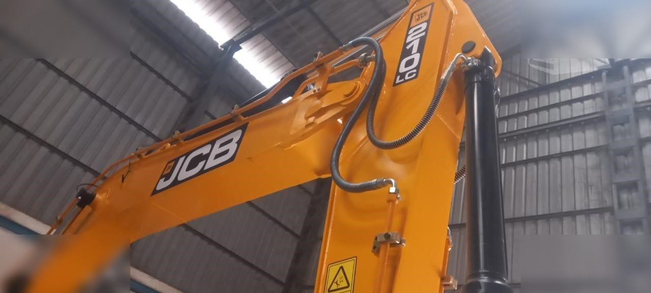 JCB JS210 LC - Гусеничный экскаватор: фото 3 JCB JS210 LC - Гусеничный экскаватор: фото 3