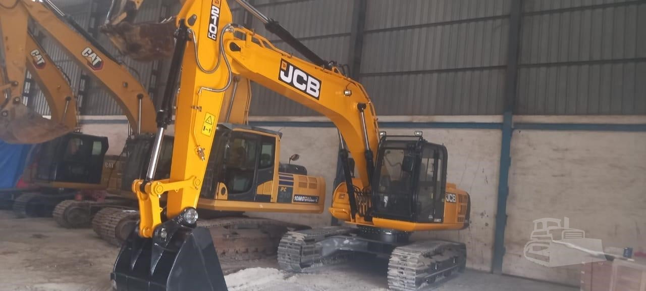 JCB JS210 LC - Гусеничный экскаватор: фото 2 JCB JS210 LC - Гусеничный экскаватор: фото 2